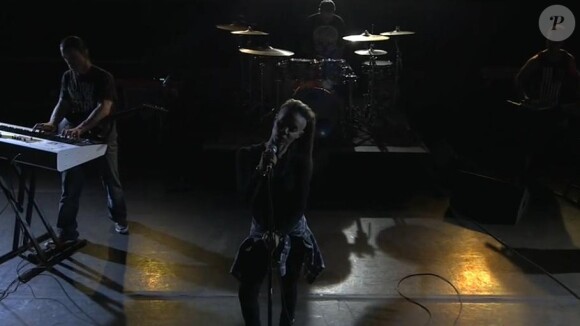 Jada Pinkett Smith dans le clip de "Stuck" de son groupe Wicked Wisdom, le 17 novembre 2013.