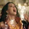 Katy Perry sublime et royale dans son nouveau clip "Unconditionally", dévoilé le 20 novembre 2013.