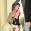 La petite Suri Cruise est de retour à l'école à New York, après avoir passé un long moment en Afrique du Sud avec sa mère, le 18 novembre 2013