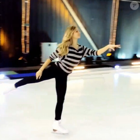 Clara Morgane lors des répétitions pour Ice Show (M6).