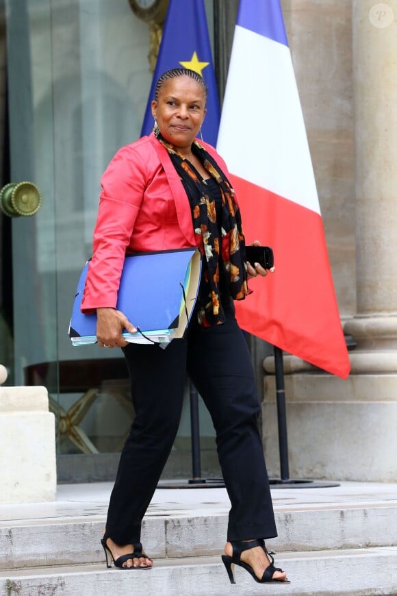 Christiane Taubira, Garde des Sceaux, à la sortie du Conseil des ministres, le 9 octobre 2013 au palais de l'Elysée à Paris.