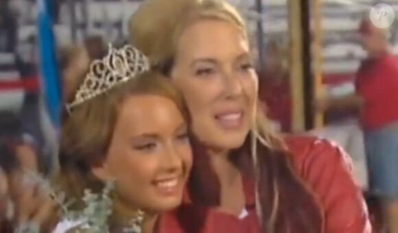 Hailie et Kim Scott, lors du couronnement de la jeune fille au bal de son lycée