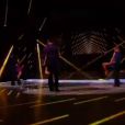 Alizée, Brahim et Laetitia se lancent sur la piste en meme temps pour le megamix lors de la finale de Danse avec les stars 4 sur TF1 le samedi 23 novembre 2013