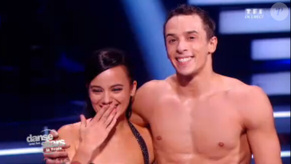 Alizée et Grégoire Lyonnet lors de leur dernière danse lors de la finale de Danse avec les stars 4 sur TF1 le samedi 23 novembre 2013