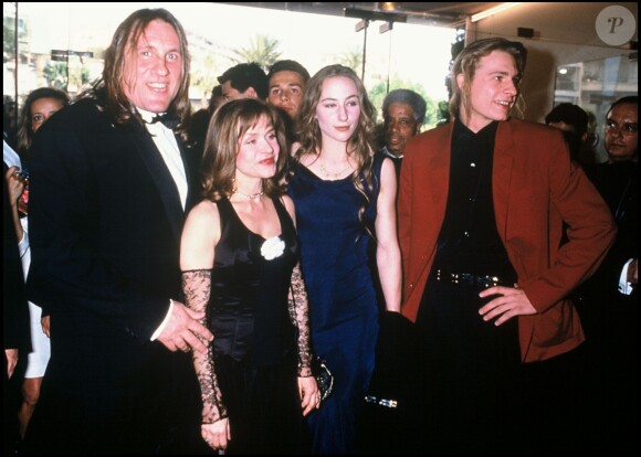 Gérard Depardieu avec Elisabeth et leurs enfants Guillaume et Julie lors du Festival de Cannes 1992
