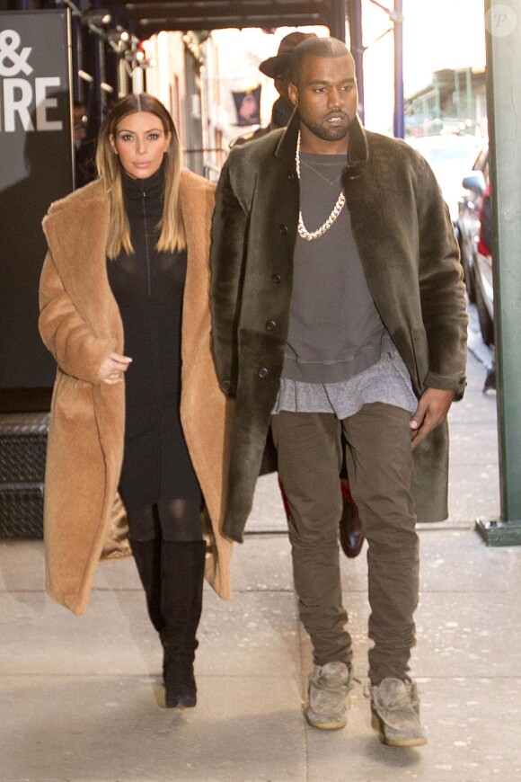 Kim Kardashian et Kanye West faisant du shopping à New York le 24 novembre 2013