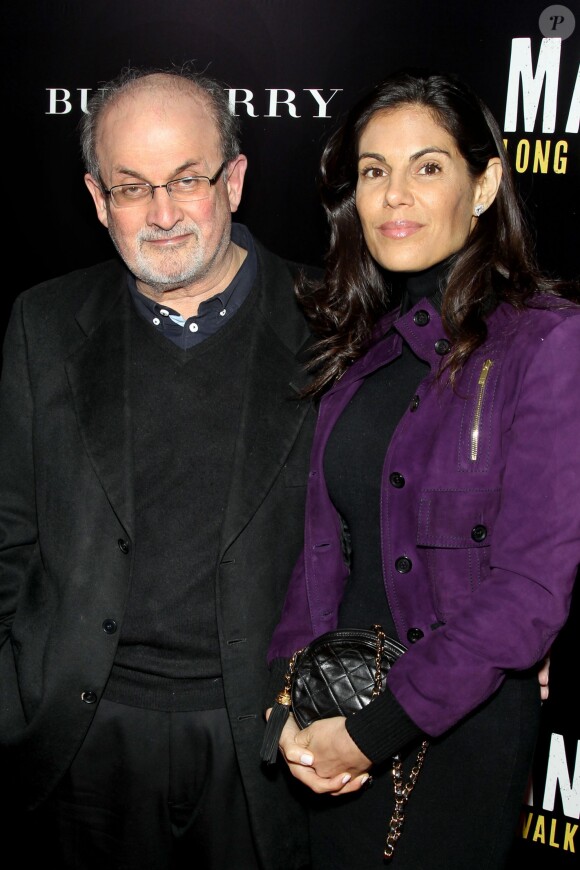 Salman Rushdie lors de la première de Mandela: Long Walk To Freedom au Ziegfeld Theatre à New York le 25 novembre 2013.