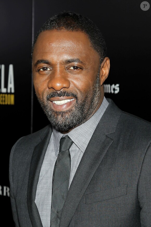 Idris Elba lors de la première de Mandela: Long Walk To Freedom au Ziegfeld Theatre à New York le 25 novembre 2013.