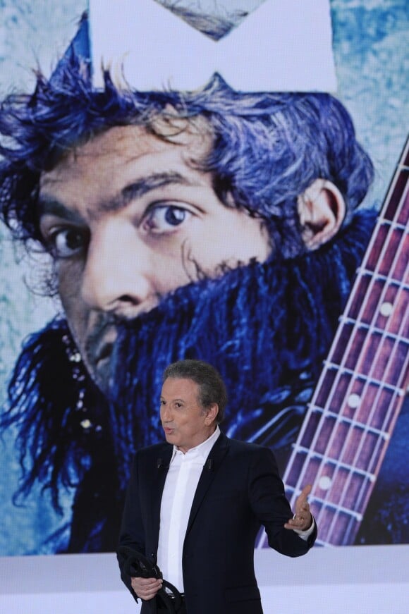 Michel Drucker lors de l'enregistrement de l'émission "Vivement Dimanche" à Paris, le 26 novembre 2013. L'émission sera diffusée le 1er décembre 2013.
