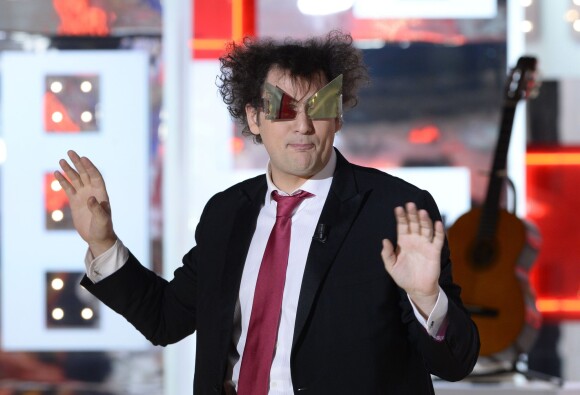 Eric Antoine lors de l'enregistrement de l'émission "Vivement Dimanche" à Paris le 26 novembre 2013. L'émission sera diffusée le 1er décembre 2013.