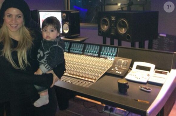 Shakira en studio avec Milan à Londres - novembre 2013