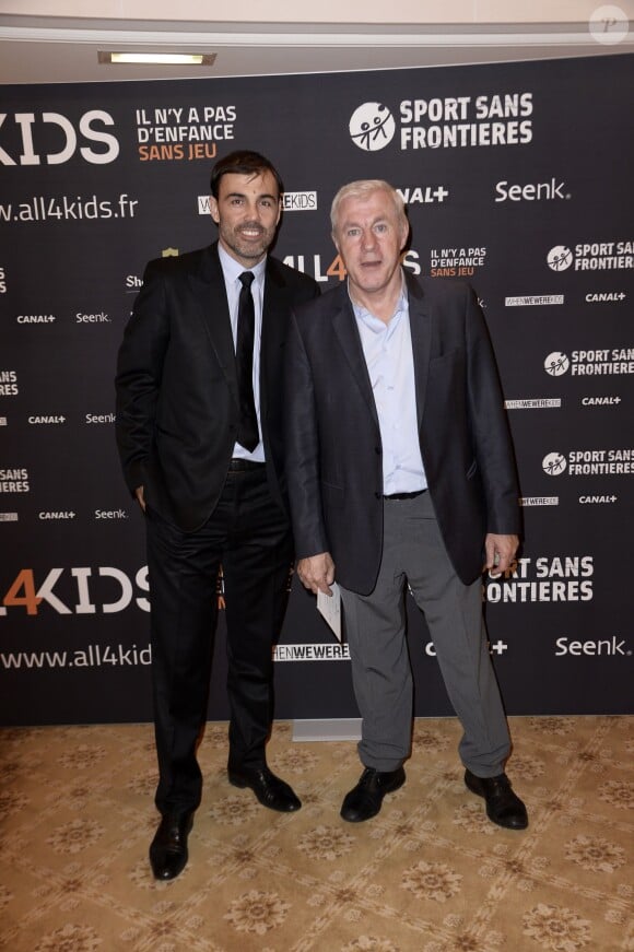 Marc Libbra et Luis Fernandez le 20 novembre 2013 à Paris au dîner de gala en soutien à All4kids et Sports Sans Frontières au Shangri-La Hotel.
