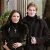 David et Victoria Beckham annoncent leurs fiançailles à Londres, en janvier 1998.