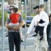 Ricky Martin avec son compagnon Carlos et leurs enfants Matteo et Valentino, à Sydney, le 29 mai 2013