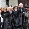 Sophie Huet était très soutenue aux obsèques de son mari Lucien Neuwirth, ''père'' de la pilule contraceptive décédé le 26 novembre à 89 ans, célébrées vendredi 29 novembre 2013 en l'église Saint-François-de-Sales, dans le 17e arrondissement de Paris.