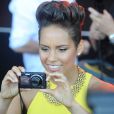 Alicia Keys s'improvise photographe lors de la cérémonie des ARIA Awards 2013. Sydney, le 1er décembre 2013.