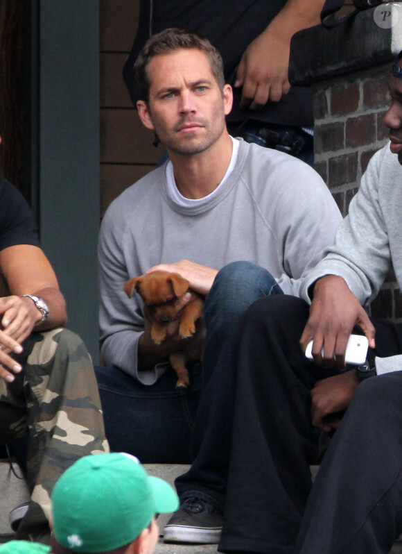 Paul Walker sur le tournage du film Fast & Furious 6 à Silver Lake, le 2 décembre 2012.