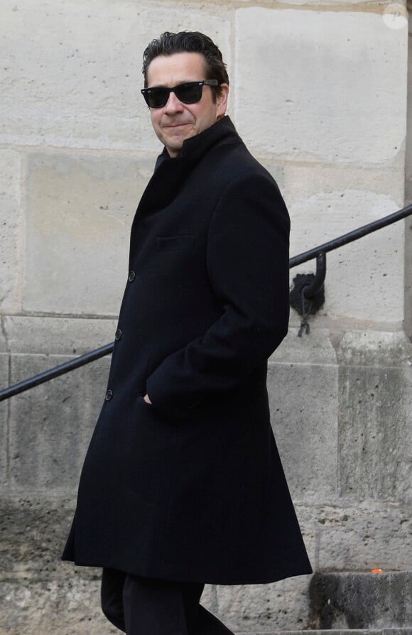 Laurent Gerra lors de l'hommage au cinéaste Georges Lautner, organisé à Paris en l'église Saint-Roch le 5 décembre 2013