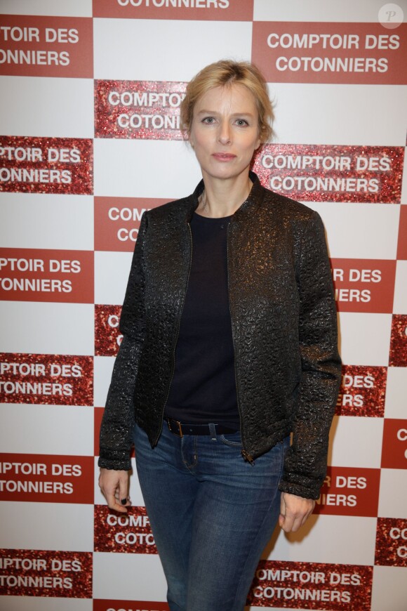 Karine Viard lors de l'inauguration d'une nouvelle boutique "Comptoir des Cotonniers" à Paris, le 5 décembre 2013.