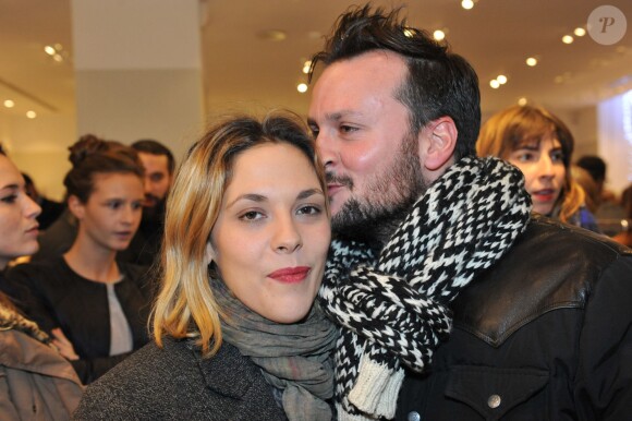 Alysson Paradis et son compagnon à l'inauguration d'une nouvelle boutique "Comptoir des Cotonniers" au 1 rue des Francs-Bourgeois à Paris, le 5 decembre 2013.