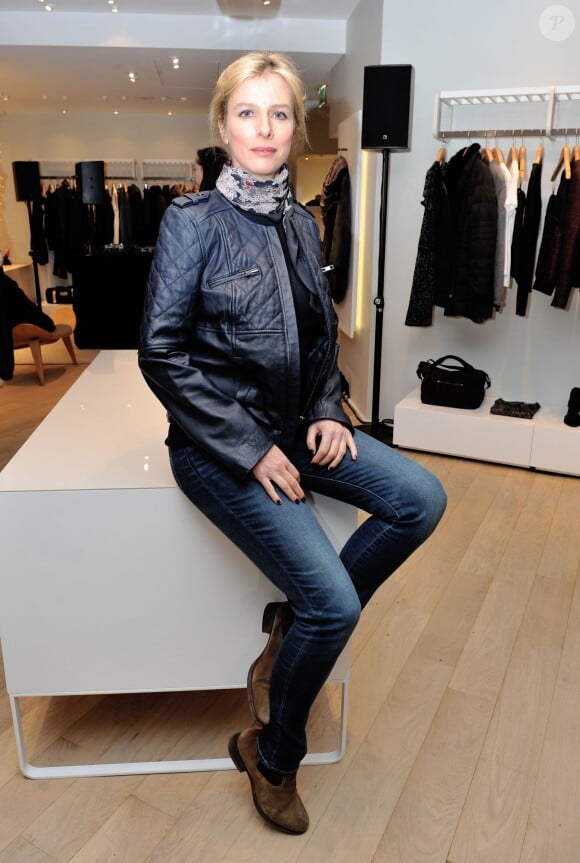 Karin Viard à l'inauguration d'une nouvelle boutique "Comptoir des Cotonniers" au 1 rue des Francs-Bourgeois à Paris, le 5 decembre 2013.