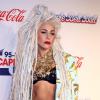 Lady Gaga en Versace sur le tapis rouge du Jingle Bell Ball organisé à Londres par Capital FM, le 8 décembre 2013.