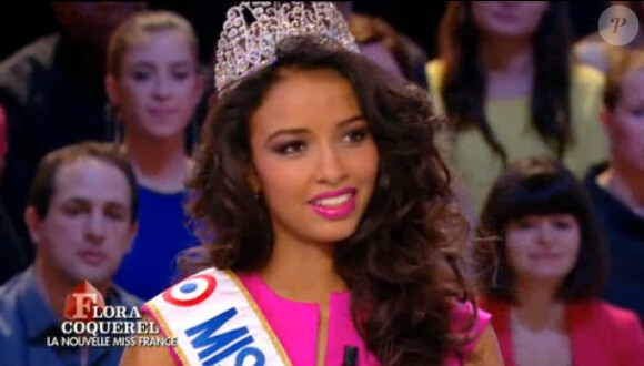 Flora Coquerel, Miss France 2014, dans Le Grand Journal de Canal+, le lundi 9 décembre 2013.