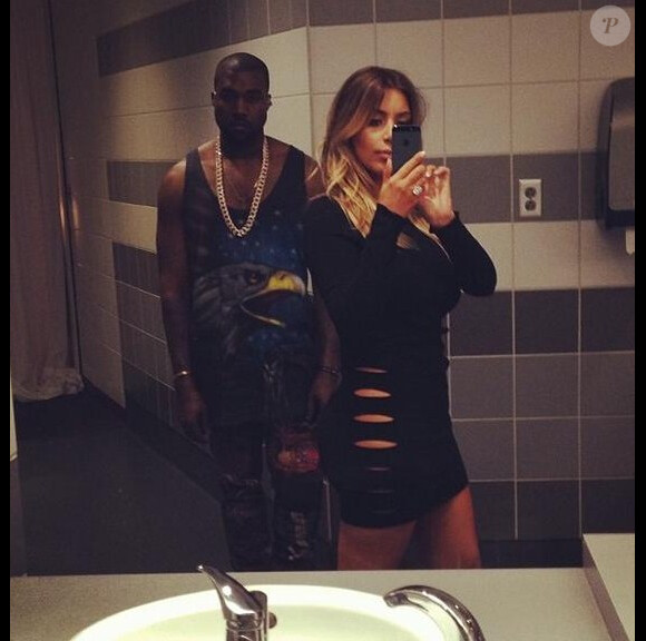 Kim Kardashian, reine du selfie et son fiancé Kanye West, roi de l'égo.