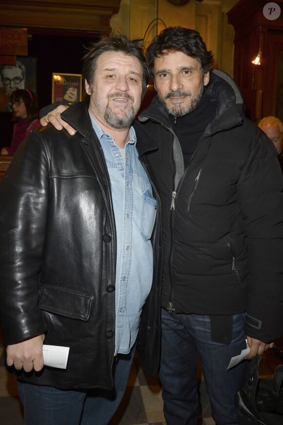 Guy Lecluyse et Pascal Elbé à la générale du nouveau spectacle de Francois-Xavier Demaison au Théâtre Edouard VII à Paris, le 10 décembre 2013.