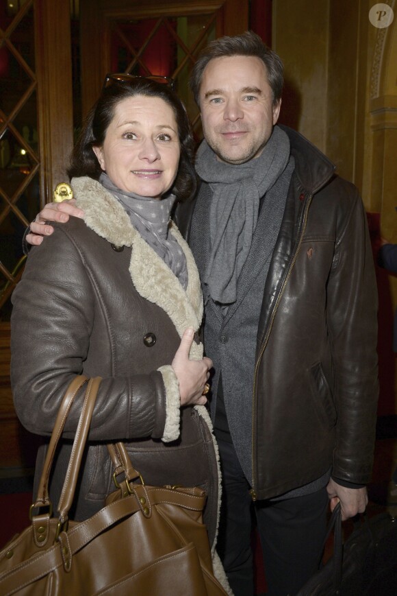 Guillaume de Tonquédec et sa femme Christelle à la générale du nouveau spectacle de Francois-Xavier Demaison au Théâtre Edouard VII à Paris, le 10 décembre 2013.