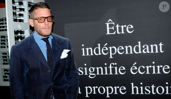 Lapo Elkann lors du cocktail de sa marque Italia Independent au Grand Optical des Champs-Elysées le 12 décembre 2013.