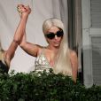 Lady Gaga visite le Palazzo Versace avec Donatella Versace. Milan, le 1er octobre 2012.