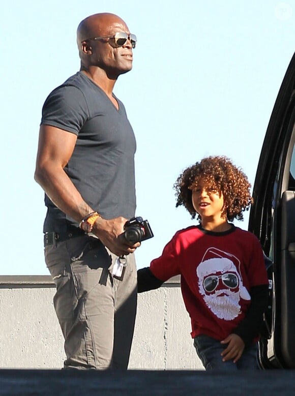 Seal et son fils Johan Samuel à Los Angeles, le 14 décembre 2013.