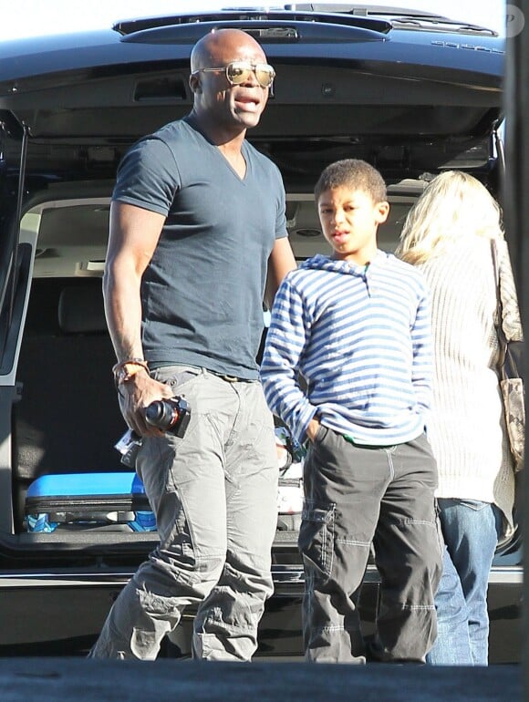 Seal et son fils aîné Henry Samuel à Los Angeles, le 14 décembre 2013.