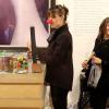 Jennifer Garner, avec un nez rouge, a emmené ses enfants Seraphina et Samuel dans la boutique Peek Aren't You Curious à Santa Monica (Los Angeles) le 14 décembre 2013