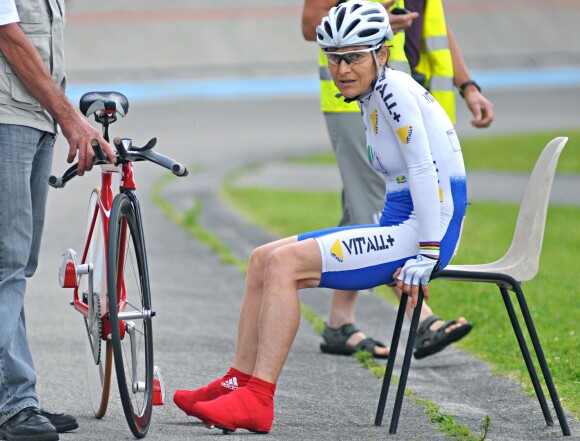 Jeannie Longo lors des championnats Rhône-Alpes à Eybens, le 27 mai 2012