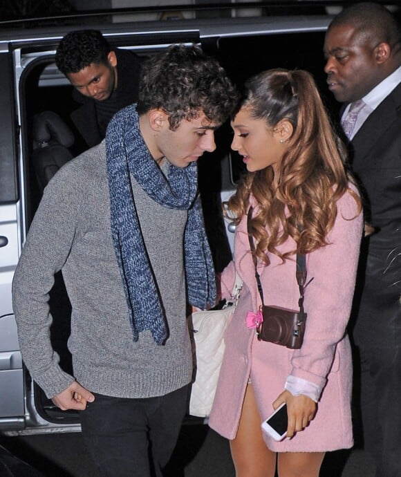 Ariana Grande et Nathan Sykes à Londres, le 7 novembre 2013.