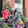 Sarah Jessica Parker et ses filles Tabitha et Marion décorent leur maison à New York, le 19 décembre 2013.