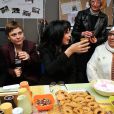 Exclusif : Yamina Benguigui visite une épicerie solidaire à quelques jours de Noël dans la banlieue de Lille, le 19 décembre 2013.