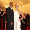 Lindsey Vonn et Tiger Woods lors de la soirée "PUNK : Chaos to Couture" lors du Costume Institute Gala au musée MET à New York le 6 mai 2013