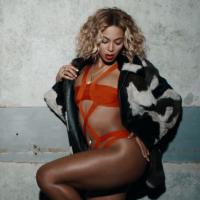 Beyoncé : Ultrasexy dans le clip de "Yoncé", avec trois top models torrides