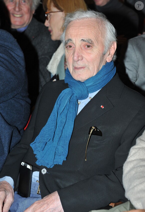 Charles Aznavour - Dernier spectacle de Guy Bedos à l'Olympia, intitulé pour l'occasion "La der des der" à Paris. Le 23 décembre 2013.