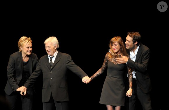 Muriel Robin, Guy Bedos, sa fille Victoria et son fils Nicolas - Dernier spectacle de Guy Bedos à l'Olympia, intitulé pour l'occasion "La der des der" à Paris. Le 23 décembre 2013.