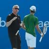 Novak Djokovic à l'entraînement sous la houlette de son nouveau head coach Boris Becker le 27 décembre 2013 à Abou Dhabi