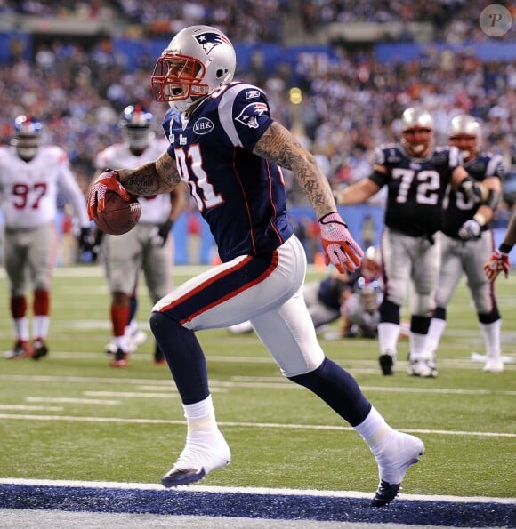 Aaron Hernandez lors du Super Bowl XLVI face au New York Giants au Lucas Oil Stadium d'Indianapolis, le 5 février 2012