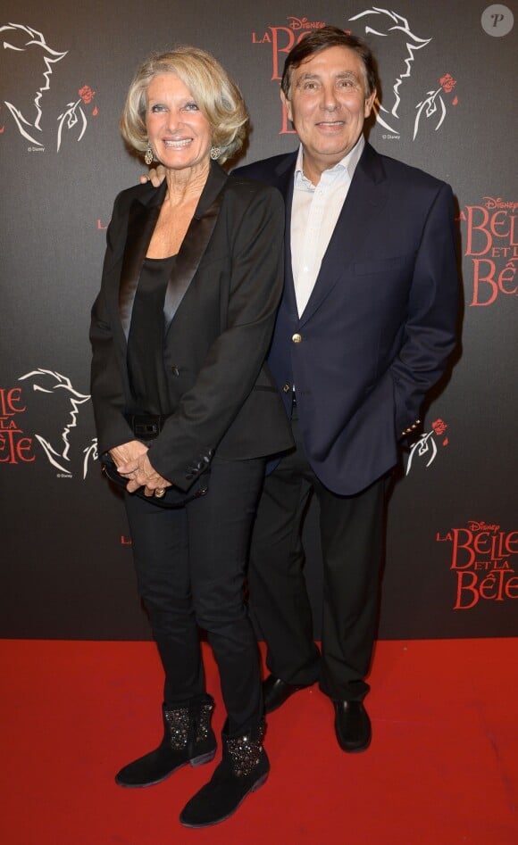 Jean-Pierre Foucault et sa femme Evelyne au Théâtre Mogador, à Paris, le 24 octobre 2013.