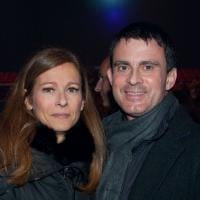 Manuel Valls et Anne Gravoin : Amoureux complices d'une fin d'année en chanson