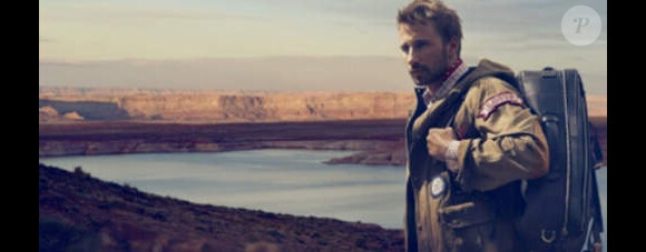 Matthias Schoenaerts figure sur la campagne publicitaire printemps-été 2014 pour hommes de Louis Vuitton.