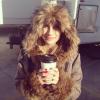 Emma Roberts sans sa bague de fiançailles, mais sur un plateau de tournage, le 7 janvier 2014