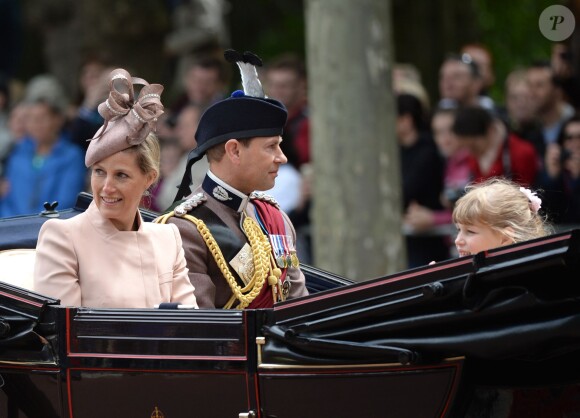 La comtesse Sophie de Wessex, le prince Edward et leur fille la comtesse Sophie de Wessex lors de la parade Trooping the Colour le 15 juin 2013